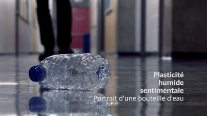 Affiche de Plasticité humide sentimentale - Portrait d'une bouteille d'eau